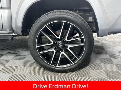 Certified 2021 Toyota Tacoma Limited AWD/4WD image 4