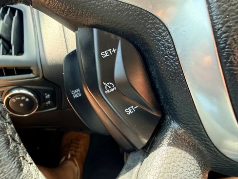 Used 2014 Ford Focus SE w/ Equipment Group 201A FWD image 28