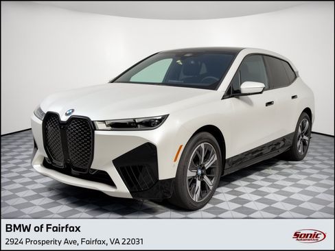 Used 2024 BMW iX xDrive50 w/ Premium Package AWD/4WD image 1