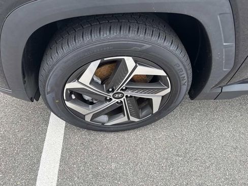 Used 2022 Hyundai Tucson Limited image 16