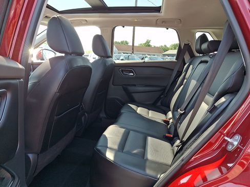 Certified 2021 Nissan Rogue SV w/ Premium Package AWD/4WD image 10