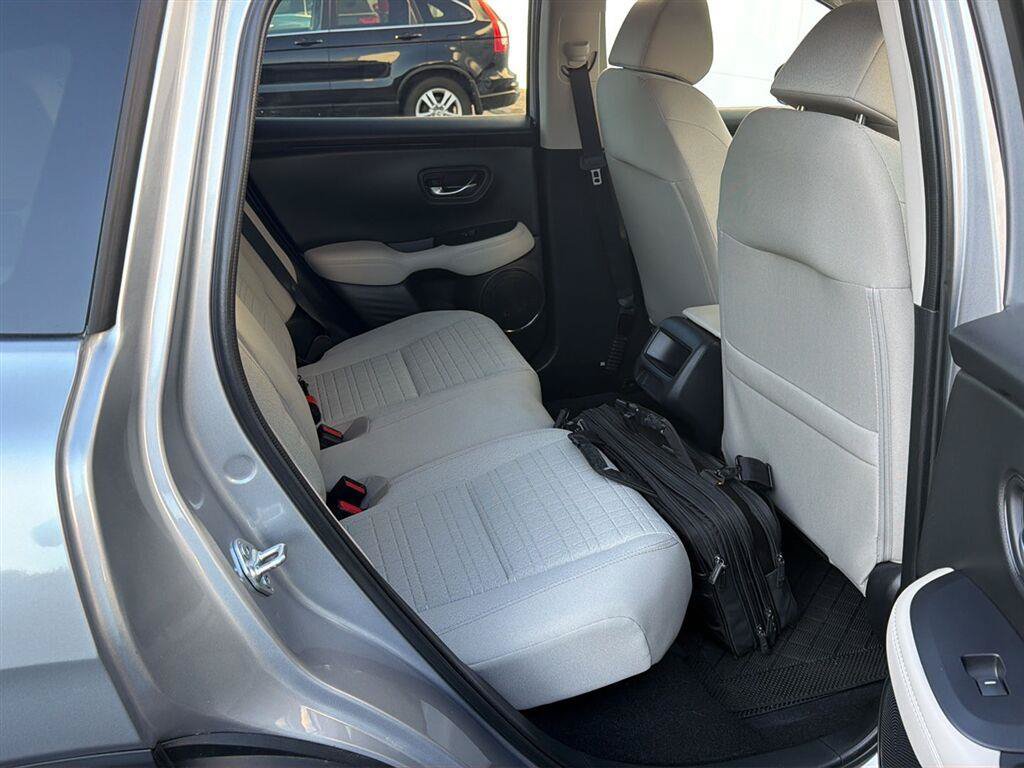 Used 2026 Honda HR-V LX image 4