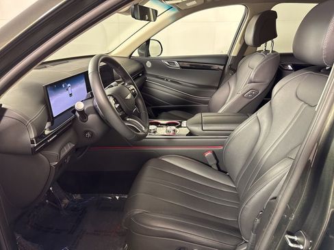 Used 2025 Genesis GV80 2.5T Standard AWD/4WD image 14