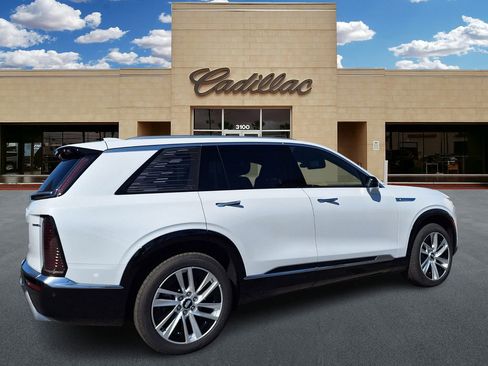 New 2026 Cadillac Vistiq Luxury w/ LPO, Floor Liner Package image 3