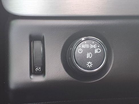 Used 2019 GMC Yukon SLT w/ HD Trailering Package image 10