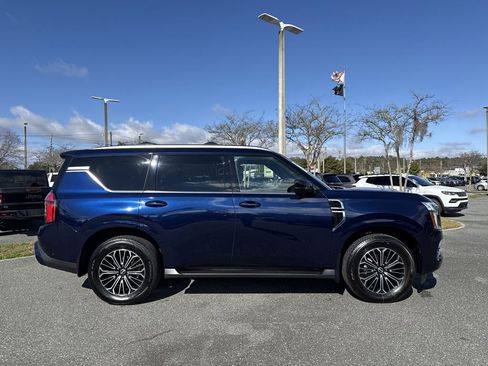 Used 2025 Nissan Armada Platinum image 2