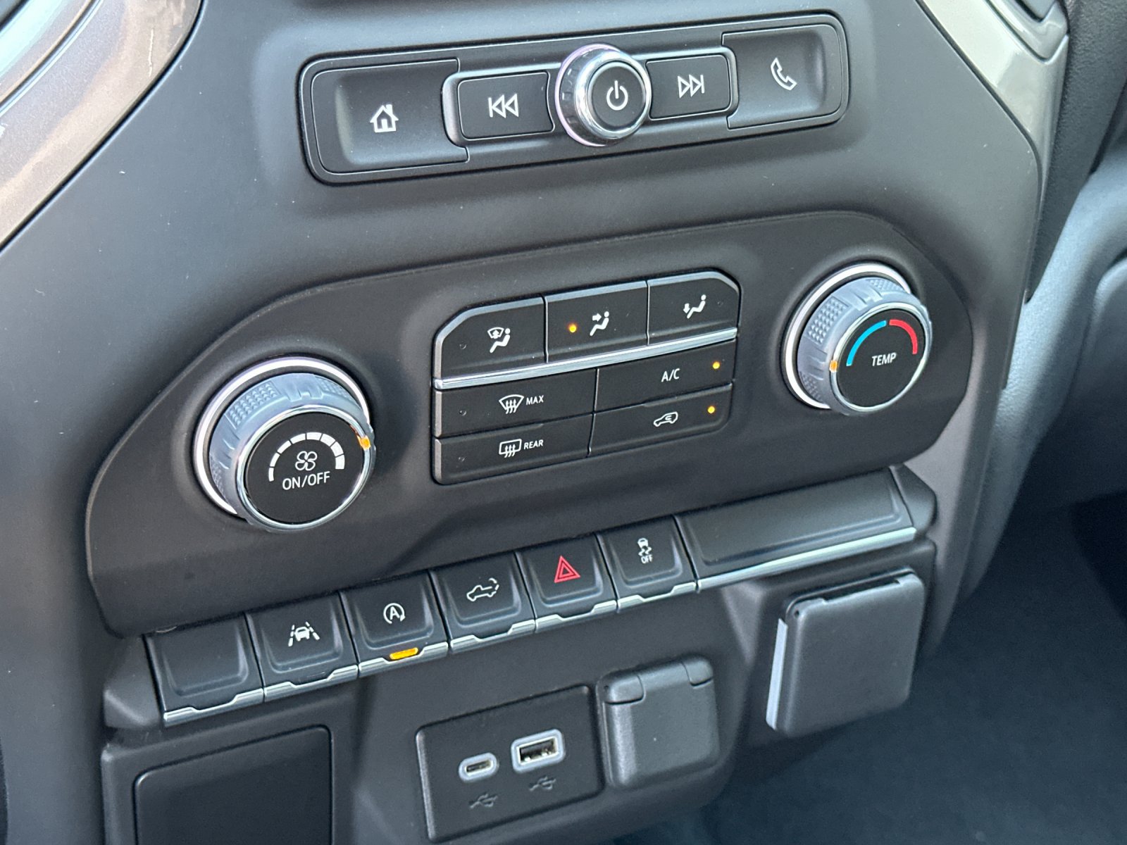 Used 2026 Chevrolet Silverado 1500 Custom w/ Turbomax Blackout Package AWD/4WD image 19