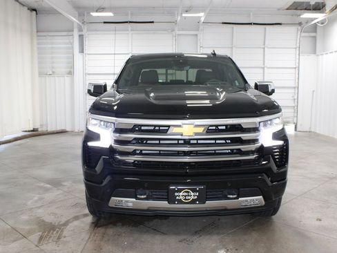 New 2026 Chevrolet Silverado 1500 High Country AWD/4WD image 3