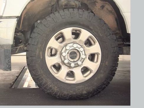 Used 2024 Ford F250 XLT w/ FX4 Off-Road Package AWD/4WD image 17