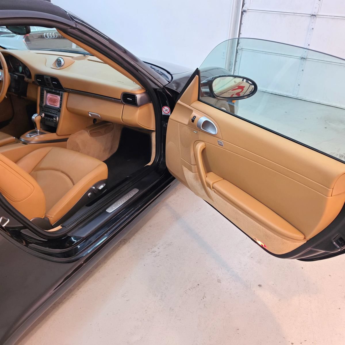 Used 2007 Porsche 911 Cabriolet image 23