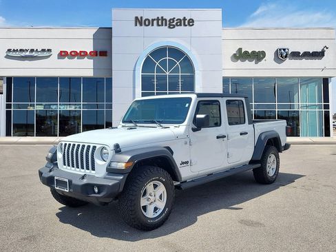 Used 2020 Jeep Gladiator Sport w/ Quick Order Package 24S AWD/4WD image 2