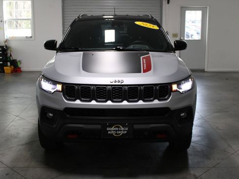 Used 2025 Jeep Compass Trailhawk AWD/4WD image 50