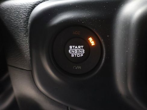 Used 2022 Jeep Gladiator Overland w/ Cold Weather Group AWD/4WD image 24