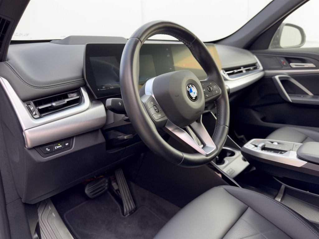 Used 2026 BMW X1 xDrive28i AWD/4WD image 4