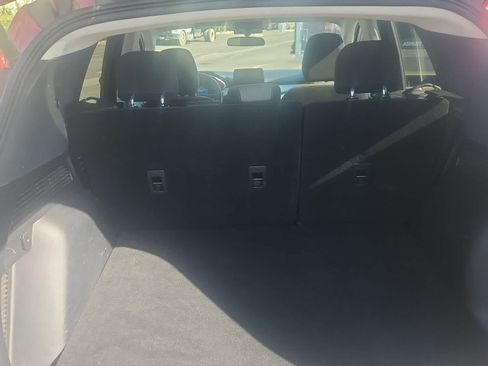 Used 2021 Ford Escape SE w/ SE Sport Appearance Package FWD image 9