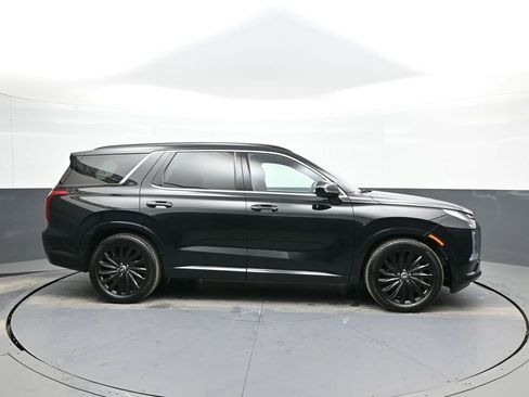 Used 2024 Hyundai Palisade Calligraphy image 5