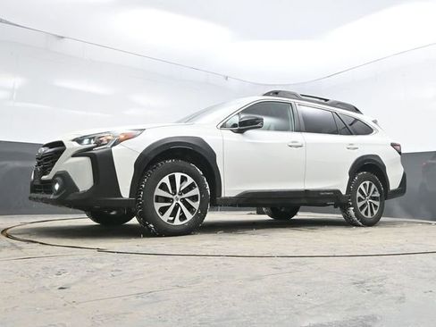 Used 2024 Subaru Outback Premium image 37