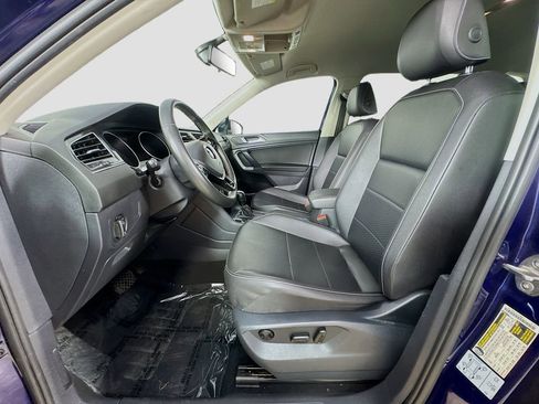 Used 2021 Volkswagen Tiguan SE R-Line image 24