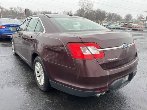 Used 2011 Ford Taurus SE image 4