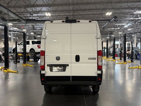 Used 2026 RAM ProMaster 2500 w/ Convenience Group FWD image 6