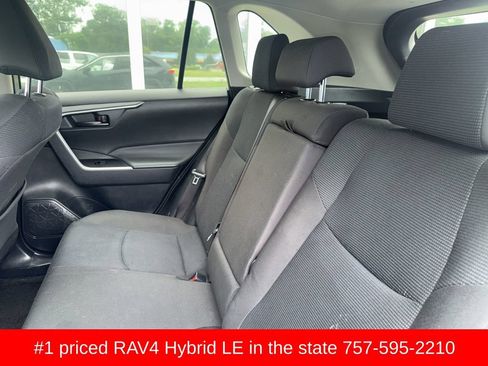 Used 2024 Toyota RAV4 LE AWD/4WD image 15