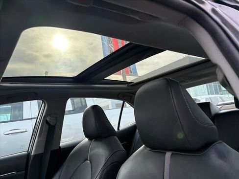 Used 2019 Toyota Camry XSE image 16