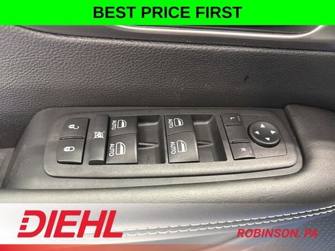 New 2026 Chrysler Pacifica Select FWD image 24