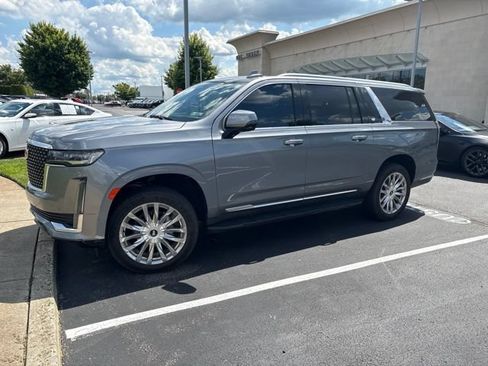 Used 2022 Cadillac Escalade ESV Premium Luxury w/ Performance Package AWD/4WD image 1
