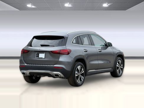 New 2026 Mercedes-Benz GLA 250 4MATIC image 9