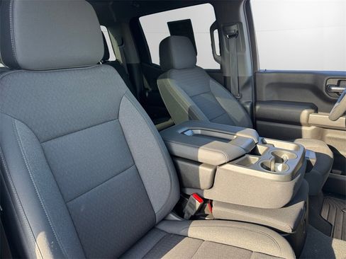 Used 2024 Chevrolet Silverado 1500 Custom w/ Turbomax Blackout Package image 15