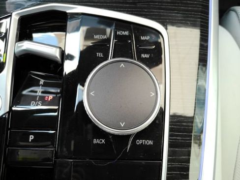 Used 2025 BMW X5 sDrive40i w/ M Sport Package RWD image 57