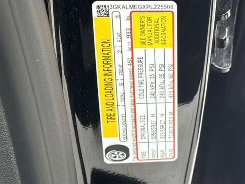 Used 2023 GMC Terrain SLE w/ Driver Convenience Package image 38