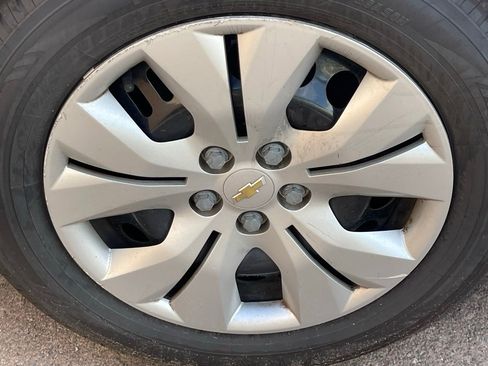 Used 2015 Chevrolet Cruze LS image 3