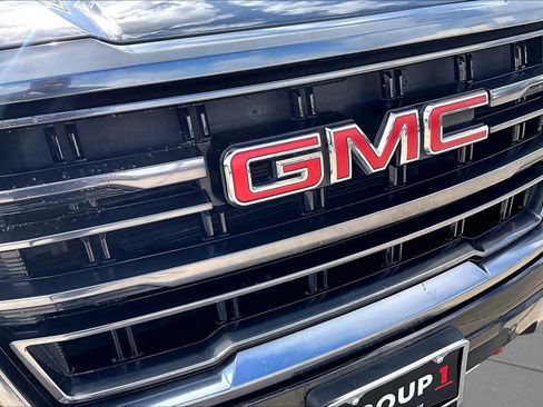 Used 2022 GMC Yukon XL AT4 AWD/4WD image 30