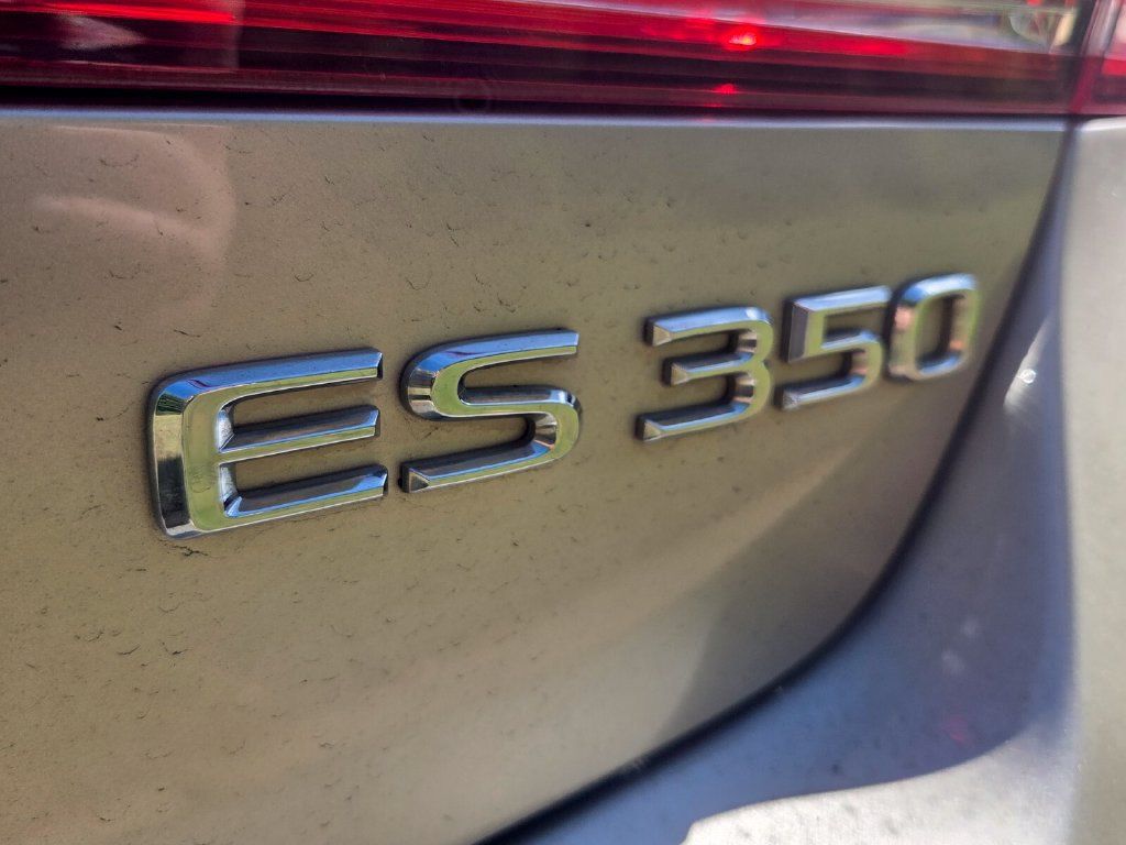 Used 2010 Lexus ES 350 FWD image 7