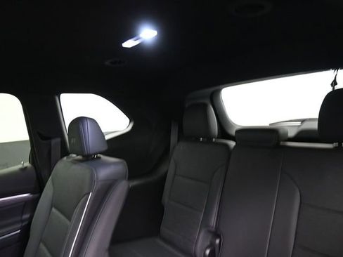 Used 2025 Buick Enclave Sport Touring FWD image 20