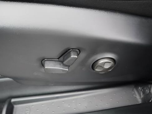 New 2026 Chrysler Voyager LX image 12