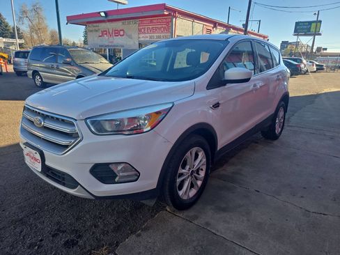 Used 2017 Ford Escape SE AWD/4WD image 1