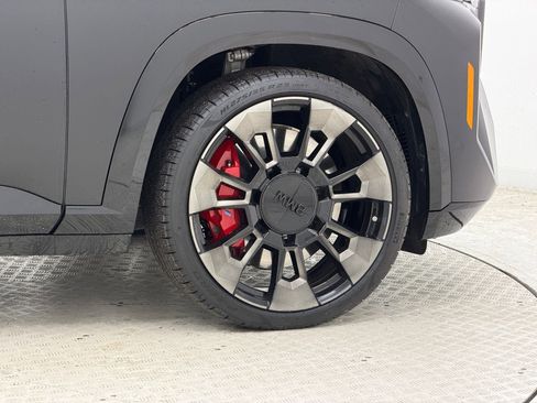 Certified 2024 BMW XM Label Red image 12