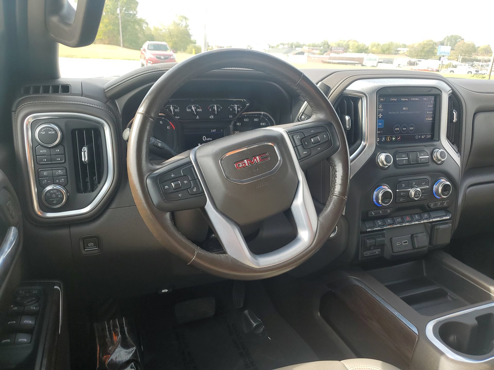 Used 2021 GMC Sierra 1500 SLT w/ SLT Premium Package AWD/4WD image 19