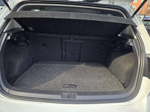 Used 2018 Volkswagen Golf S image 12