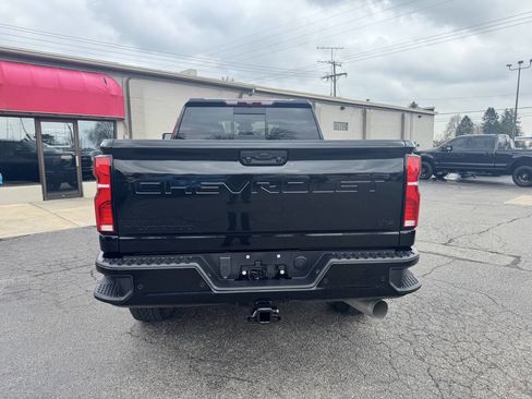 Used 2025 Chevrolet Silverado 2500 LTZ w/ Trail Boss Package image 4