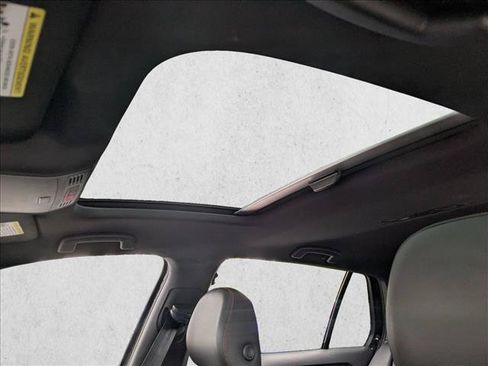 Used 2015 Volkswagen GTI SE FWD image 13