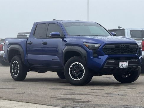 Used 2024 Toyota Tacoma TRD Off-Road image 2