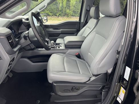 Used 2025 Ford F150 Lightning Flash AWD/4WD image 11