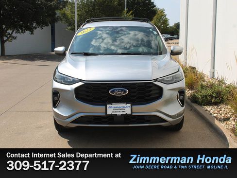 Used 2023 Ford Escape ST-Line Elite AWD/4WD image 4