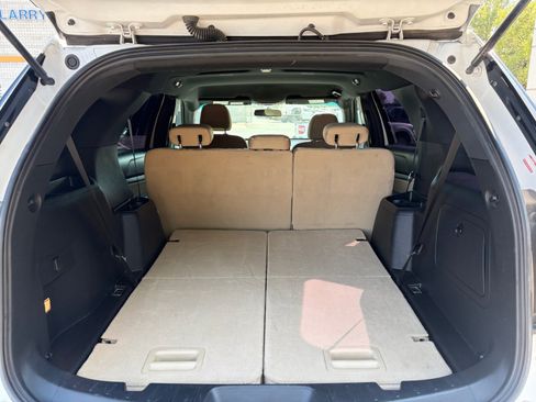 Used 2017 Ford Explorer 4WD w/ Class II Trailer Tow Package image 16