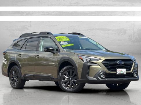 Used 2025 Subaru Outback Onyx Edition AWD/4WD image 2