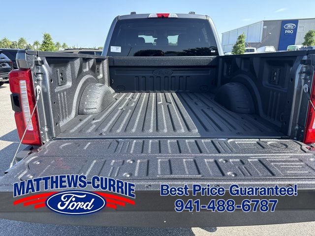 New 2026 Ford F250 Lariat w/ Black Appearance Package AWD/4WD image 15