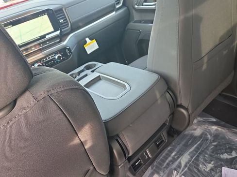 New 2026 GMC Sierra 1500 Elevation image 24